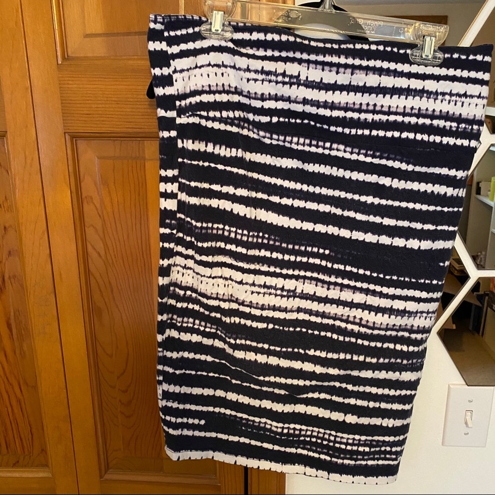 Stretchy pencil skirt shibori